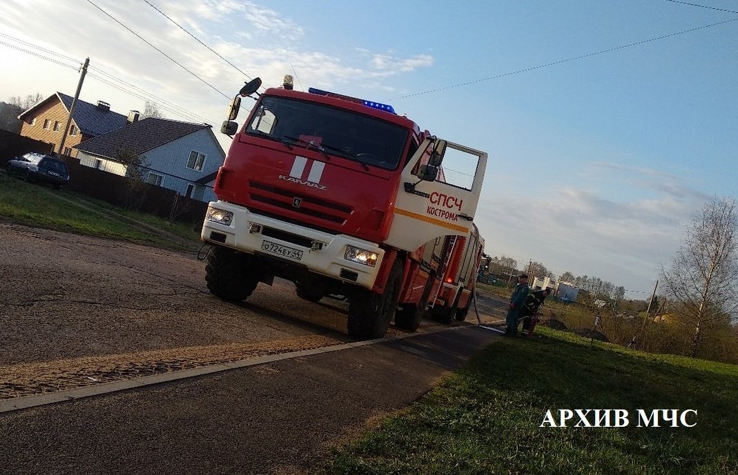 Подразделения пожарно-спасательного гарнизона приняли участие в ликвидации последствий ДТП в Поназыревском районе
